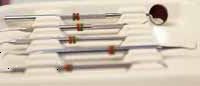 Billede af flere forskellige dentale instrumenter Billede af flere forskellige dentale instrumenter